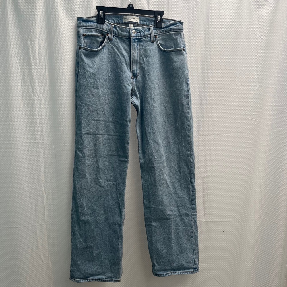 Abercrombie & Fitch Curve Love The Baggy Low Rise Jeans Light Wash 28 6R